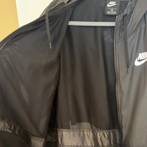 Nike Black Hooded Jacket - Picture 12 of 12